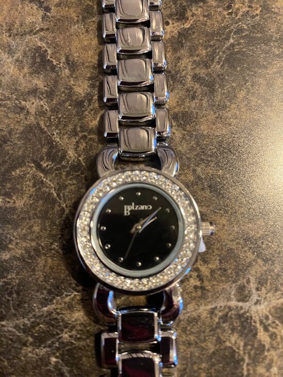 Bolzano Accessories - Women's Bolzona wristwatch "New without Tags!"